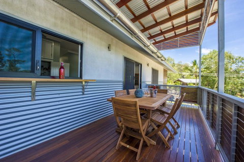 Deb's Shed - Tourism Cairns 2