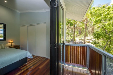 Deb's Shed - Tourism Cairns 1