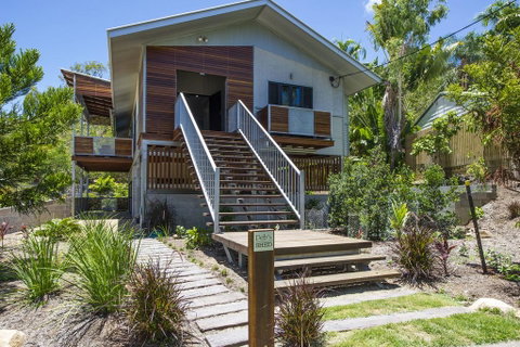 Deb's Shed - Tourism Cairns 0