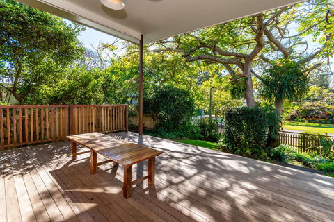 Decked Out For A Fantastic Holiday - (Whole House) Winnett St, Woorim - Tourism Cairns 3