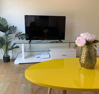 Delicate and Cozy Bedroom in Bentleigh East - Tourism Cairns