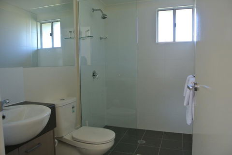 Dooley's Tavern & Motel Springsure - Tourism Cairns 3