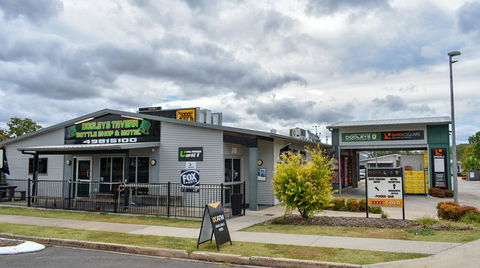 Dooley's Tavern & Motel Springsure - Tourism Cairns 1