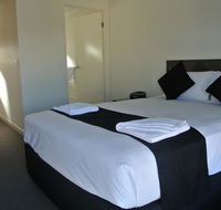 Dooley's Tavern  Motel Springsure - Tourism Cairns