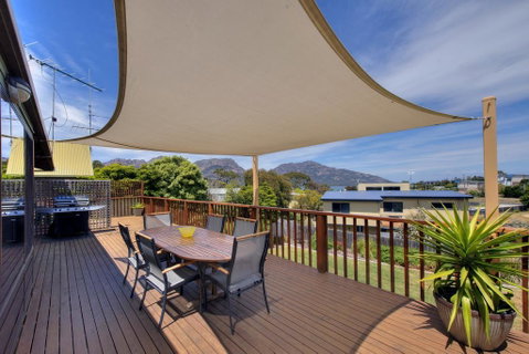 Dove On Freycinet - Tourism Cairns 0