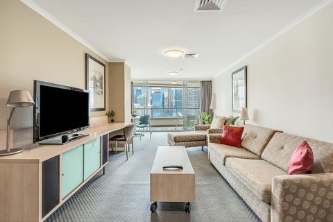 DREAM HARBOUR VIEW 2 BRM // GYM, POOL And PARKING - Tourism Cairns 1