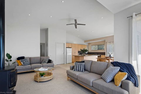 DRIFTWOOD VILLA - Free Wifi, Walk To Beach - Tourism Cairns 1