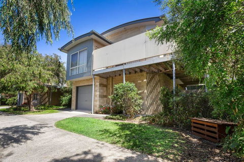 DRIFTWOOD VILLA - Free Wifi, Walk To Beach - Tourism Cairns 0