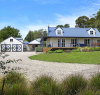 Duncraig House - open fireplace spa pet friendly