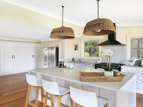 Duncraig House - Open Fireplace, Spa, Pet Friendly - Tourism Cairns 3