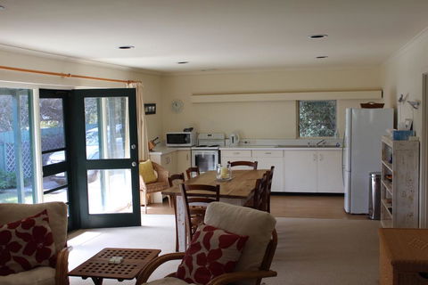 East Street Retreat - Tourism Cairns 2