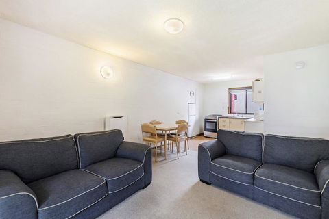 Eastern Beach Units #3 - Tourism Cairns 3