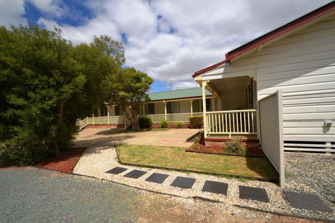 Echuca Holiday Units - Tourism Cairns 0