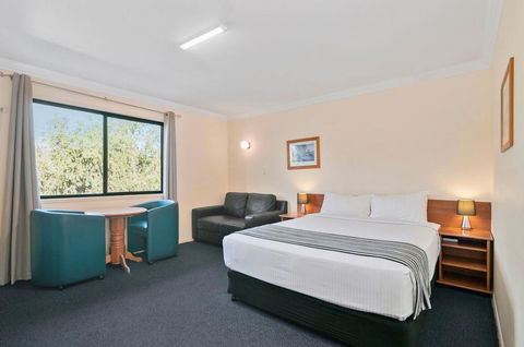 Econo Lodge Waterford - Tourism Cairns 1