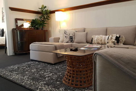 Edward Lane Apt3 - Tourism Cairns 2