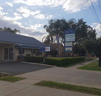 Edward Parry Motel and Apartments - Tourism Cairns
