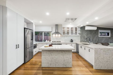 Ellerina Sea Vista Luxury Family Retreat With Sauna, Pool, Amazing Water Views, Walk To Beach - Tourism Cairns 2