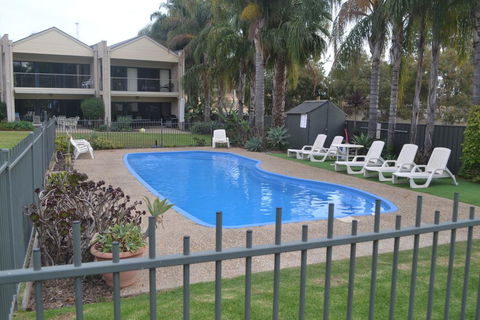 ELSINOR Townhouse 4 Mulwala - Tourism Cairns 2