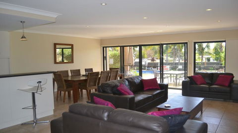 ELSINOR Townhouse 7 Mulwala - Tourism Cairns 1