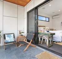 Eternity 141 - Room with private bathroom balcony bed  breakfast - Tourism Cairns