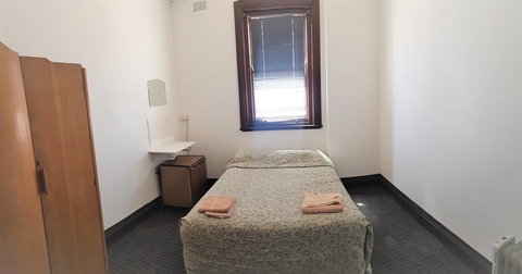 Exchange Hotel Blayney - Tourism Cairns 1