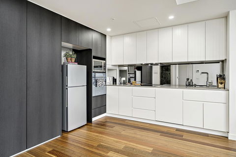 Executive City-centre Apartment With Parking - Tourism Cairns 2