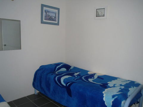 Fabulous Location - Ground Floor Waterfront Unit! Clearview Apartments - Tourism Cairns 1