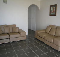 Fabulous location - Ground Floor Waterfront Unit Clearview Apartments - Tourism Cairns