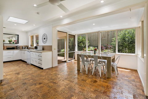 Family Fun Retreat With Spa - Tourism Cairns 2