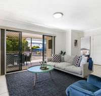 Family-Size Duplex in Quiet Neighbourhood - Tourism Cairns