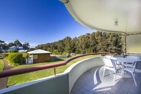 Fathoms 8 - Mollymook - Tourism Cairns 0