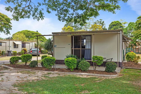 First City Caravilla - Tourism Cairns 1