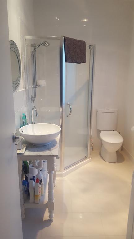 Flat In Heart Of Griffith - Tourism Cairns 2