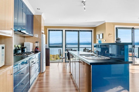 Freycinet Dream - Tourism Cairns 2