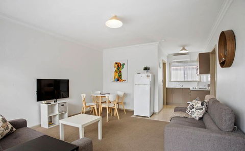 Geelong Serviced Apartments - Tourism Cairns 2