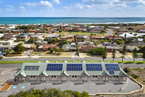 Geraldton Motor Inn - Tourism Cairns 1