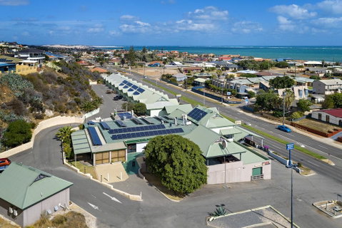 Geraldton Motor Inn - Tourism Cairns 2
