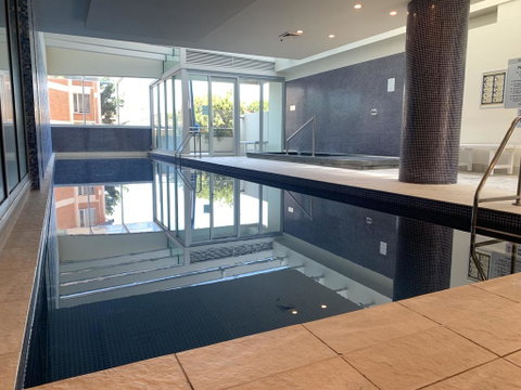 GLENELG Five Stars - Tourism Cairns 3