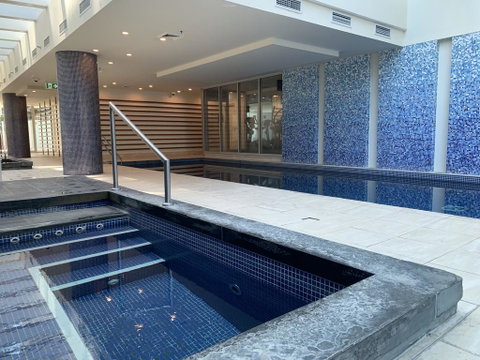 GLENELG Five Stars - Tourism Cairns 1