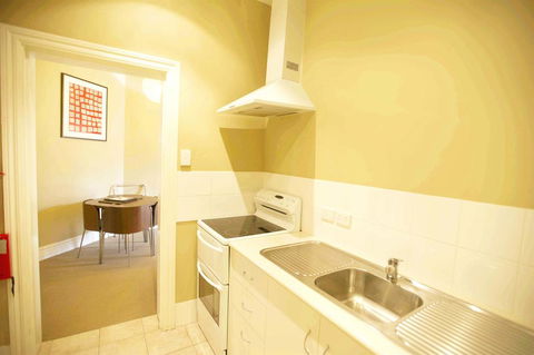 Globe Apartments - Tourism Cairns 3