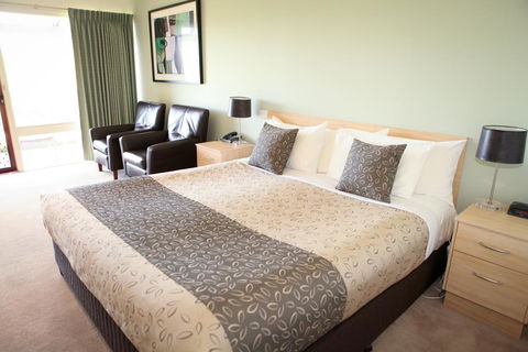 Golden Heritage Accommodation - Tourism Cairns 0