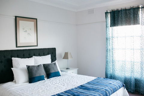Goldies On Piper Kyneton - Tourism Cairns 1