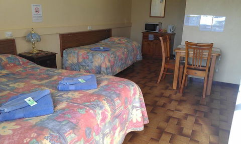 Goolgowi Highway Motel - Tourism Cairns 3