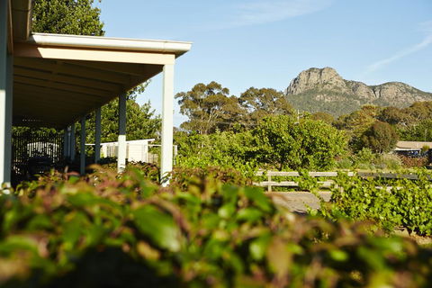 Grampians View B&B - Tourism Cairns 0
