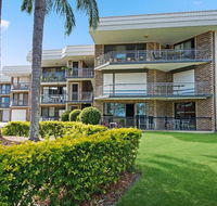 Great location close to waterfront Shops Restaurants and Cafes. - Tourism Cairns
