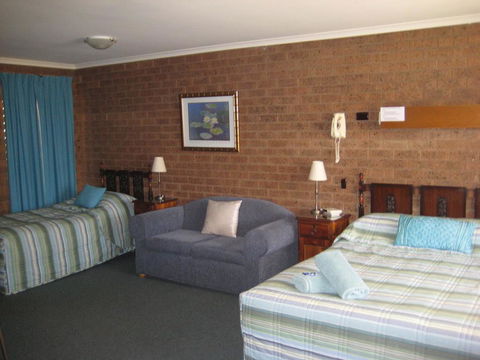 Greenacres Motel - Tourism Cairns 3