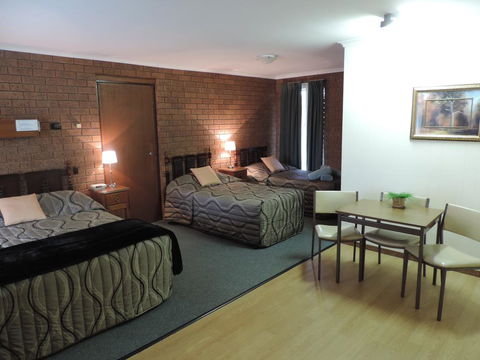 Greenacres Motel - Tourism Cairns 2
