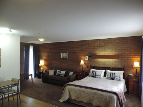 Greenacres Motel - Tourism Cairns 1