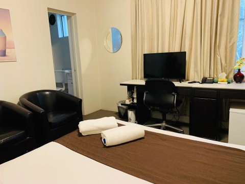Greenwich Inn Motel - Tourism Cairns 2