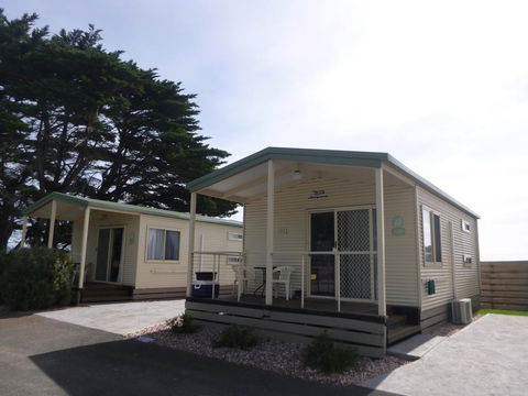 Gum Tree Caravan Park - Tourism Cairns 0
